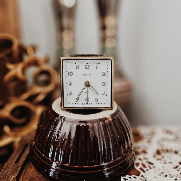 Vintage Square Guild-Hall German Made Gold Pocket Alarm Clock - Picture 2 of 3